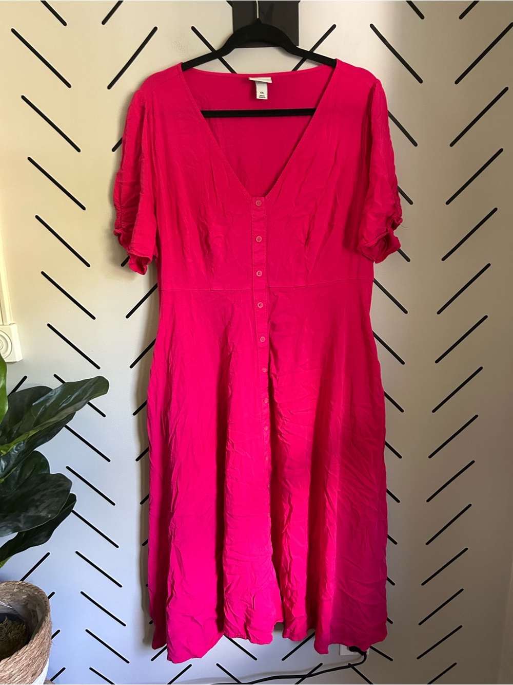 Ava and viv hot pink midi dress short sleeve flowy